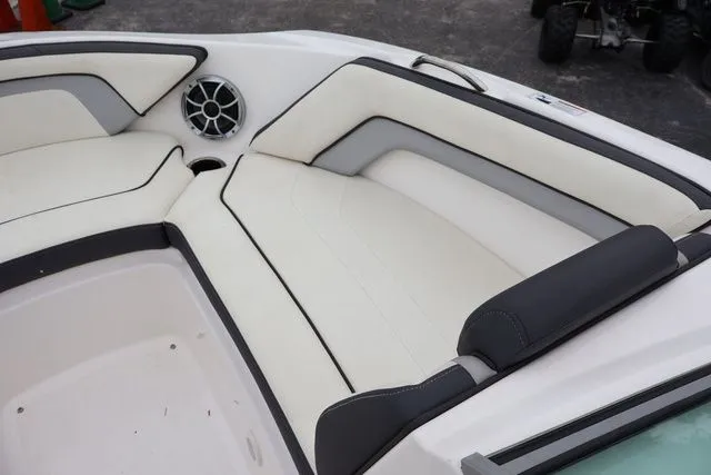 Slide: The Image of Yamaha SX192 - White - Galv. 2016 - 13