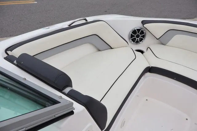 Slide: The Image of Yamaha SX192 - White - Galv. 2016 - 14