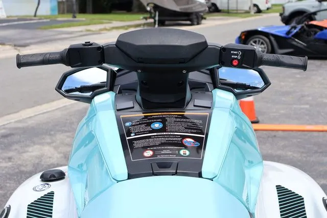 Slide: The Image of Yamaha VX-WHITE/MINT 2026 - 14