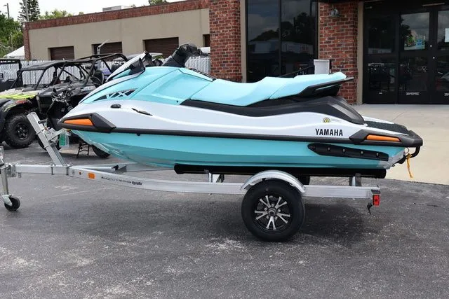 Slide: The Image of Yamaha VX-WHITE/MINT 2026 - 4