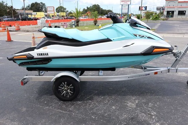 Slide: The Image of Yamaha VX-WHITE/MINT 2026 - 8