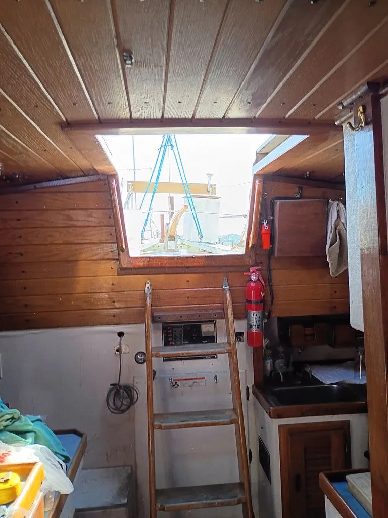 Slide: The Image of Westsail 32 Cutter 1977 - 17