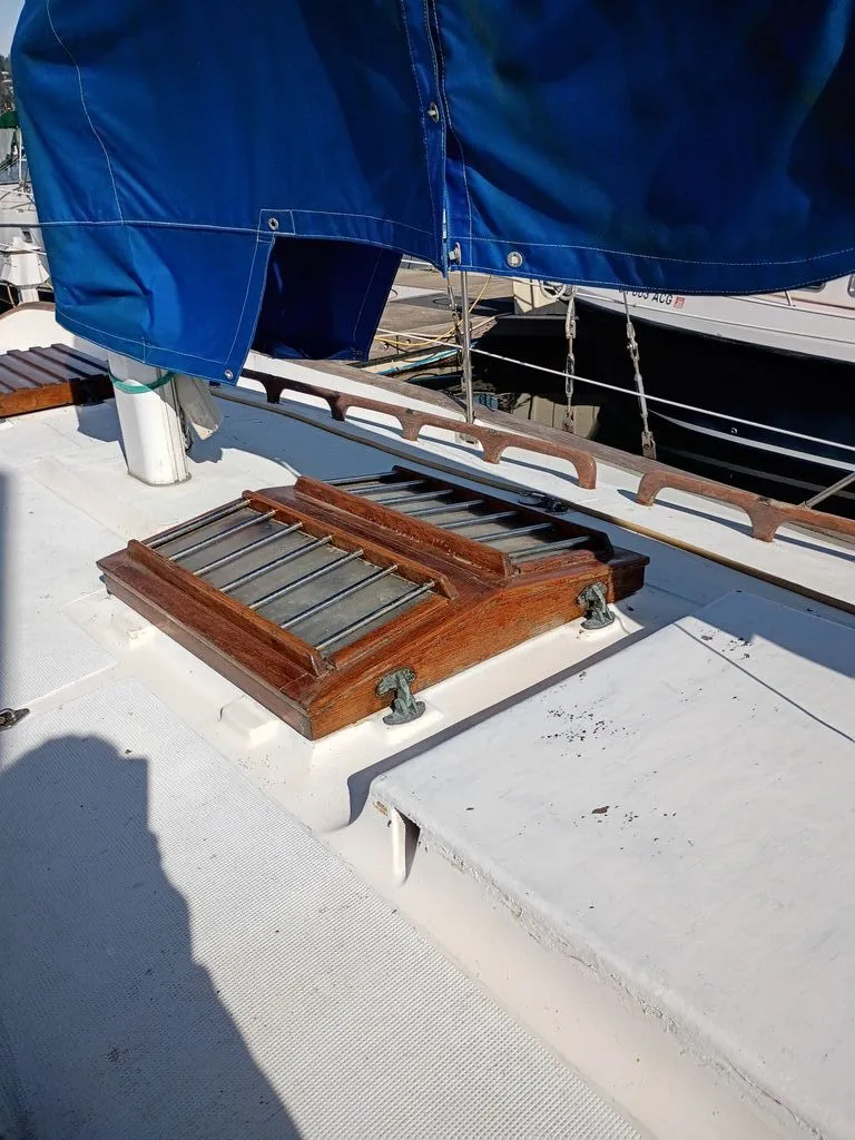 Slide: The Image of Westsail 32 Cutter 1977 - 3