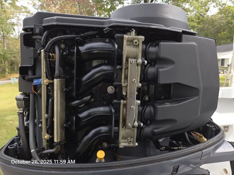 Slide: The Image of Boston Whaler Outrage 1993 - 15