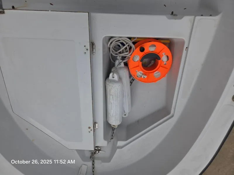 Slide: The Image of Boston Whaler Outrage 1993 - 21