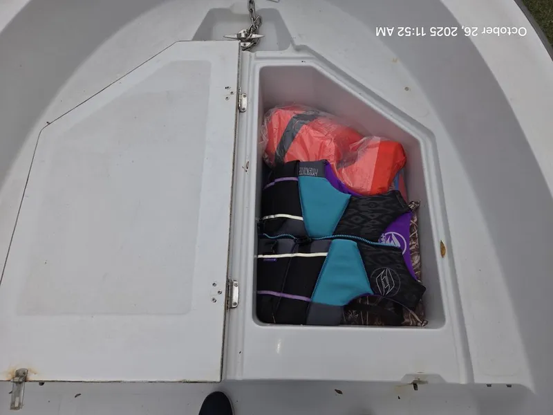 Slide: The Image of Boston Whaler Outrage 1993 - 22