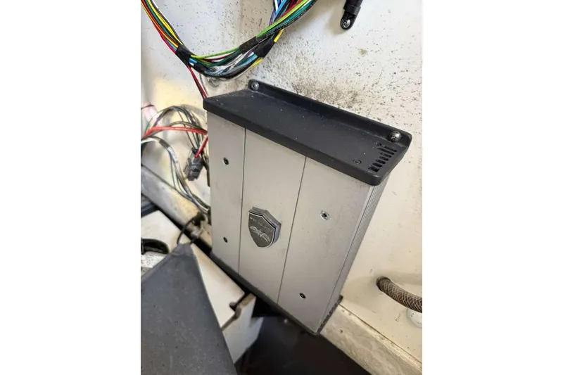 Slide: The Image of 2023 Yamaha Boats 255 FSH Sport E electrical component with colorful wiring. - 12