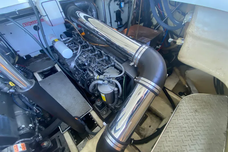 Slide: The Image of Interior closet of 2005 Formula 40 Performance Cruiser with storage items. - 25