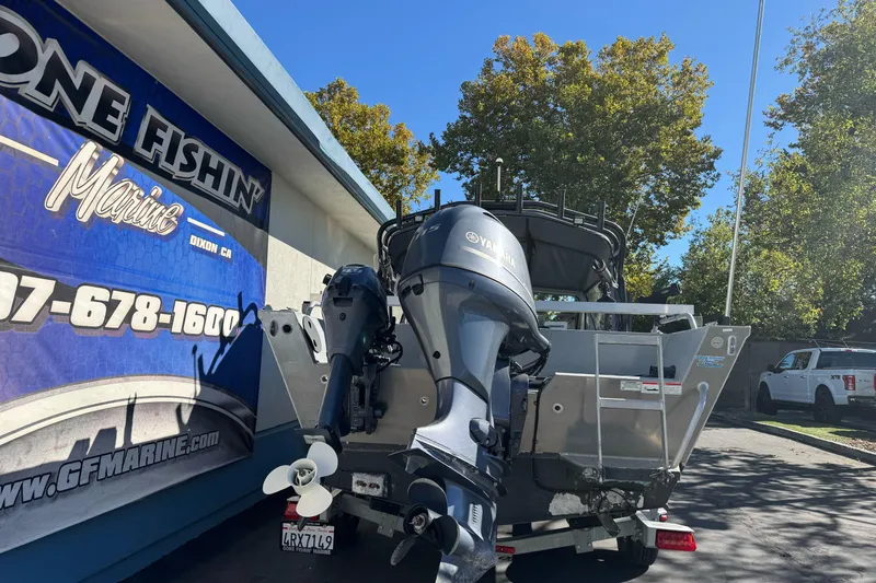 Slide: The Image of 2017 Duckworth 20 Advantage boat with Yamaha outboard motor at GF Marine. - 6