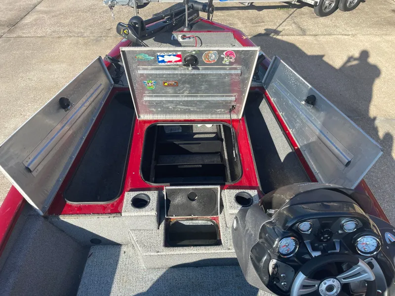 Slide: The Image of Tracker Pro Team 175 2022 - 13