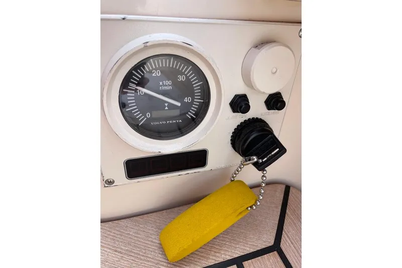 Slide: The Image of Instrument panel of 2001 Wajer Captain's Launch 7m with Volvo Penta tachometer. - 18