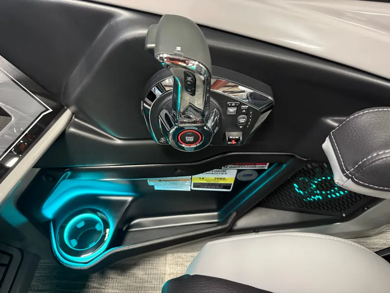 Slide: The Image of Tahoe Grand Tahoe 400HP Elite Windshield 2585 Tritoon Mercury V10 2026 - 26