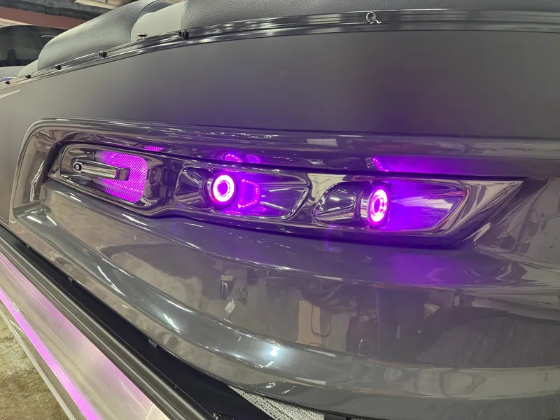 Slide: The Image of Tahoe Grand Tahoe 400HP Elite Windshield 2585 Tritoon Mercury V10 2026 - 63