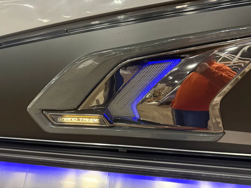 Slide: The Image of Tahoe Grand Tahoe 400HP Elite Windshield 2585 Tritoon Mercury V10 2026 - 68