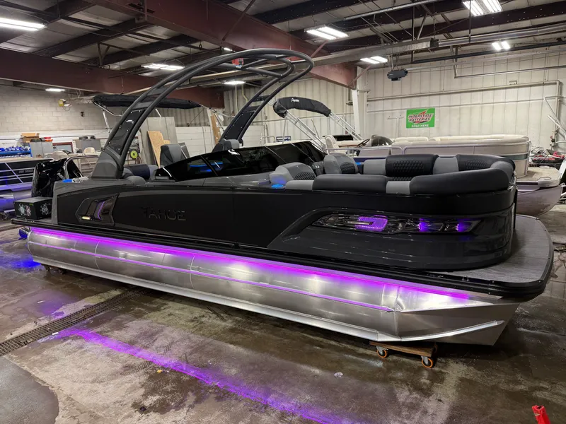 Slide: The Image of Tahoe Grand Tahoe 400HP Elite Windshield 2585 Tritoon Mercury V10 2026 - 87