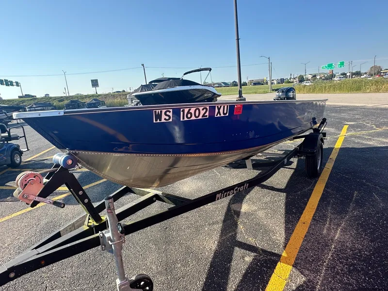 Slide: The Image of Northport Marine Llc F3673 LAKER 16 2017 - 4