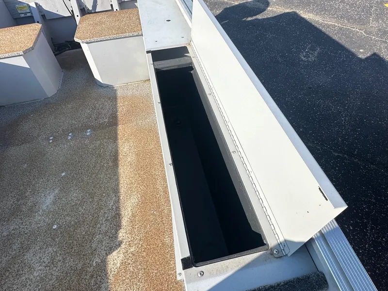 Slide: The Image of Northport Marine Llc LAKER 16 2017 - 7