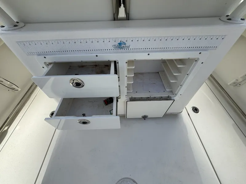 Slide: The Image of Cobia 280 Center Console 2020 - 18