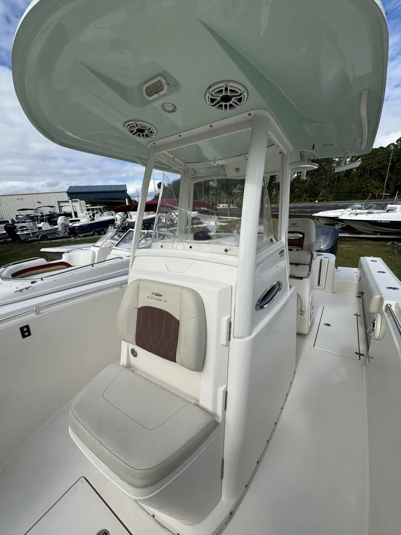 Slide: The Image of Cobia 280 Center Console 2020 - 29