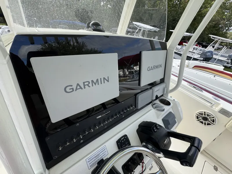 Slide: The Image of Cobia 280 Center Console 2020 - 36