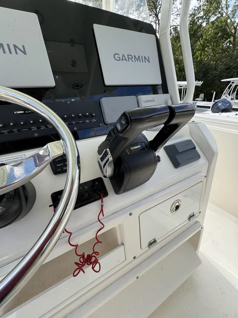 Slide: The Image of Cobia 280 Center Console 2020 - 38