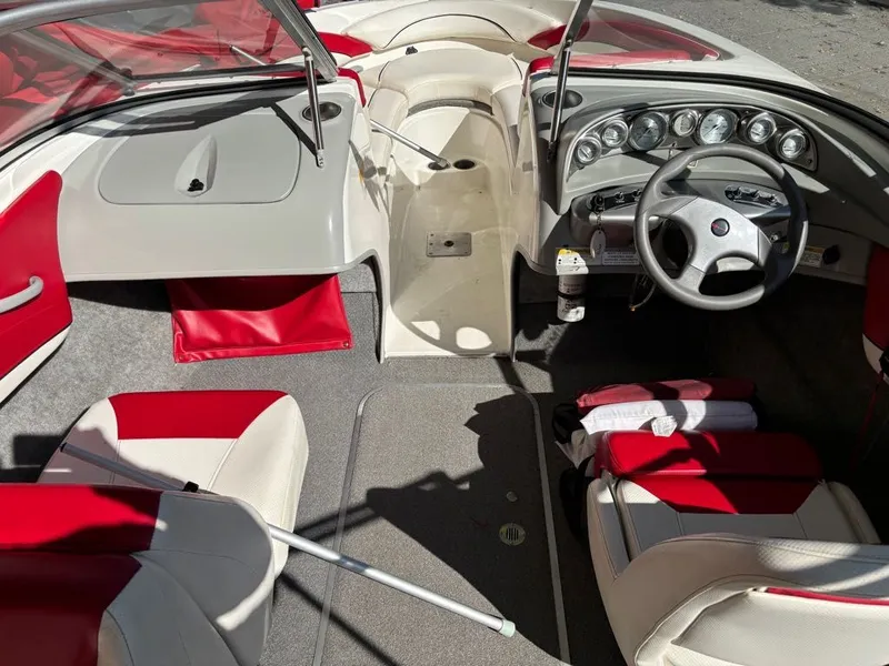 Slide: The Image of Bayliner 195 Bowrider 2012 - 14