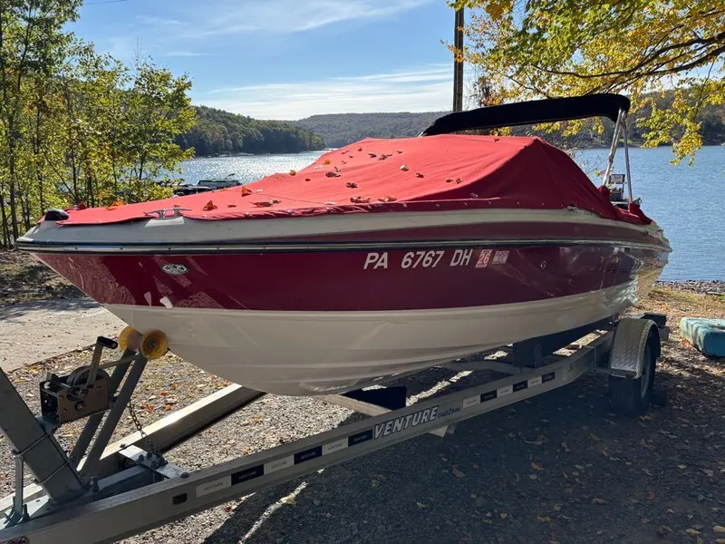 Slide: The Image of Bayliner 195 Bowrider 2012 - 7