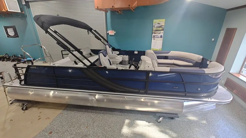 Slide: The Image of South Bay 224UL LE 2.75 2026 - 2