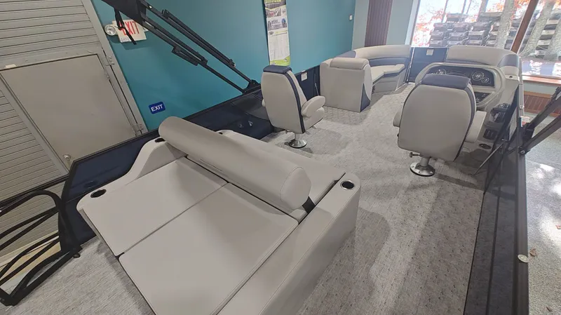 Slide: The Image of South Bay 224UL LE 2.75 2026 - 5