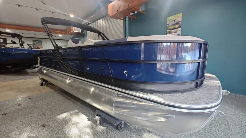 Slide: The Image of South Bay 224UL LE 2.75 2026 - 8