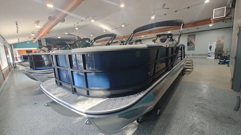 Slide: The Image of South Bay 224UL LE 2.75 2026 - 9