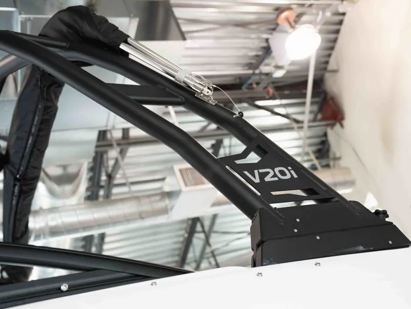 Slide: The Image of Bayliner V20i 2026 - 17