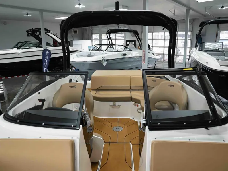 Slide: The Image of Bayliner V20i 2026 - 15