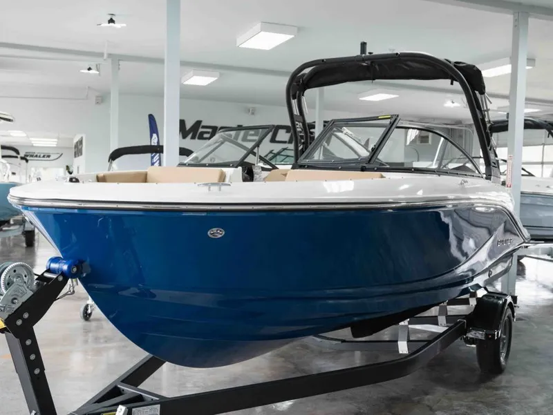 Slide: The Image of Bayliner V20i 2026 - 4