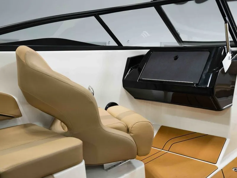 Slide: The Image of Bayliner V20i 2026 - 8