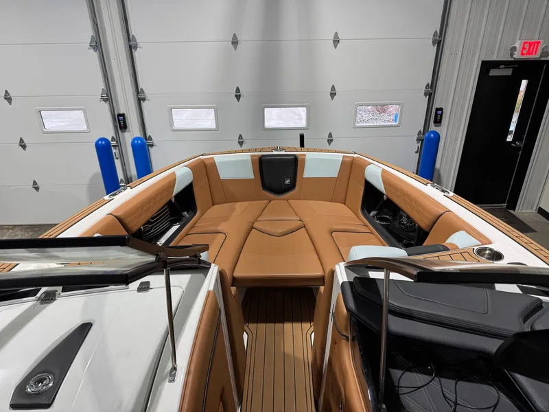 Slide: The Image of Nautique G23 2019 - 25