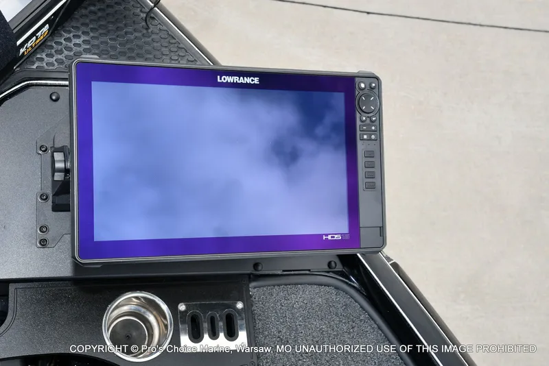 Slide: The Image of Lowrance HDS display on 2023 Ranger Z520R boat dashboard. - 5