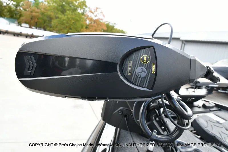 Slide: The Image of 2023 Ranger Z520R boat motor with Quest pairing feature, outdoor setting. - 7