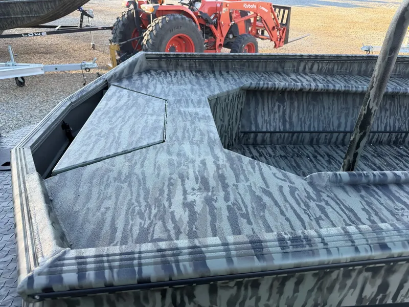 Slide: The Image of Edge Boats Standard Series 756TST 2026 - 7