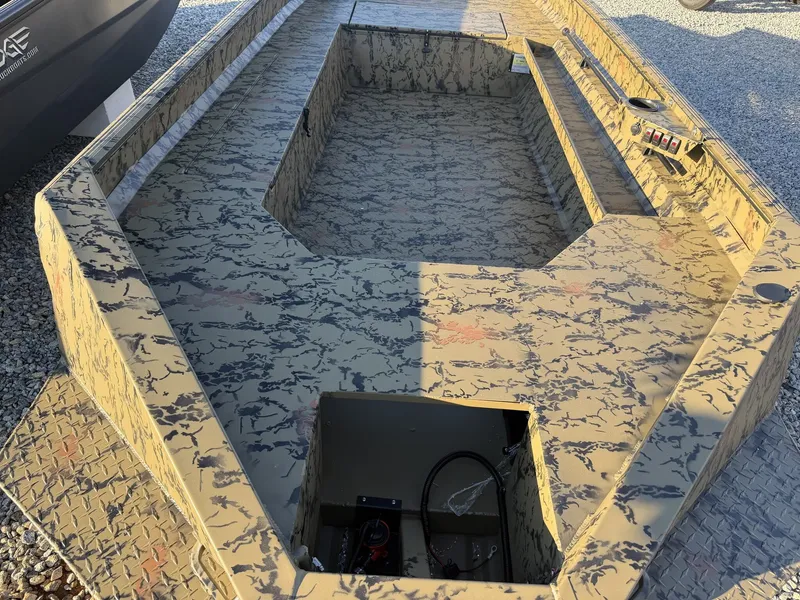 Slide: The Image of Edge Duck Boats Standard Series 756TST 2026 - 8