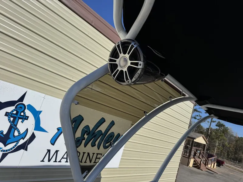 Slide: The Image of Aloha PARADISE 230 ARCH SPORT TOWER-200HP 2026 - 12