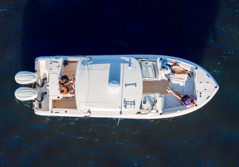 Slide: The Image of Grady-White Freedom 285 2026 - 6