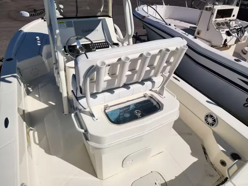 Slide: The Image of Skeeter SX241 2024 - 12