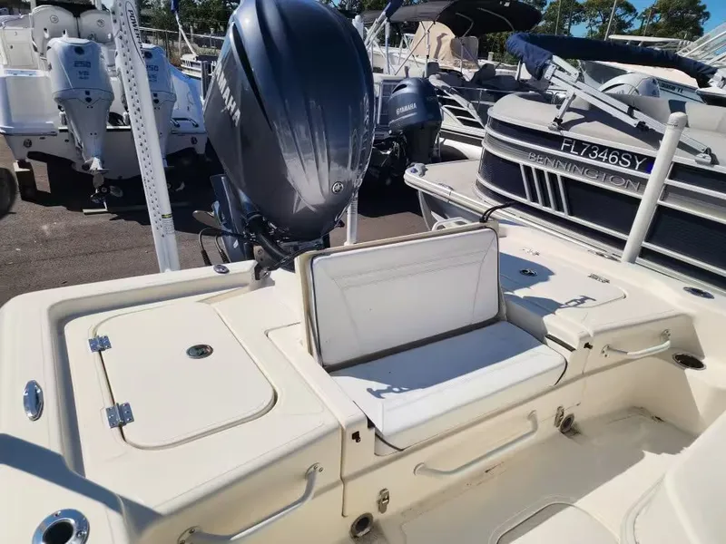 Slide: The Image of Skeeter SX241 2024 - 13