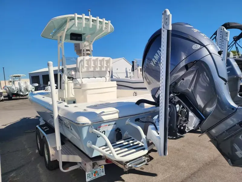 Slide: The Image of Skeeter SX241 2024 - 7