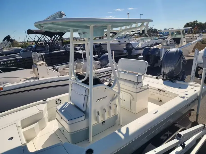 Slide: The Image of Skeeter SX241 2024 - 8