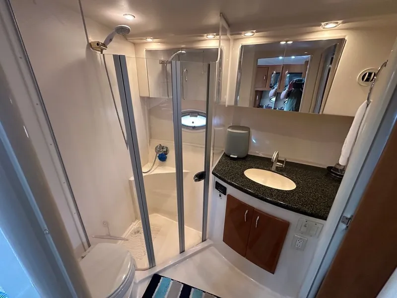 Slide: The Image of Carver Yachts 36 Mariner 2005 - 14