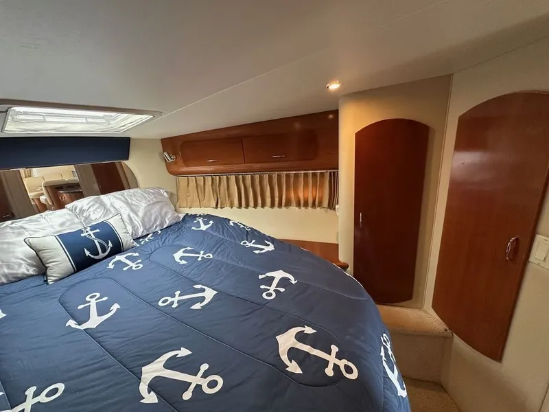 Slide: The Image of Carver Yachts 36 Mariner 2005 - 16