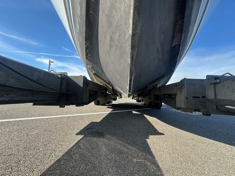 Slide: The Image of Carver Yachts 36 Mariner 2005 - 23