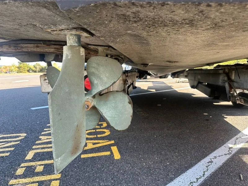 Slide: The Image of Carver Yachts 36 Mariner 2005 - 24